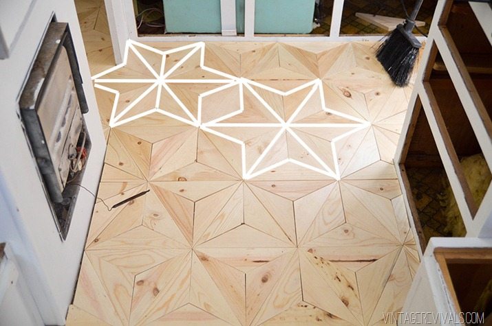 DIY Geometric Wood Floor Star vintagerevivals.com-28